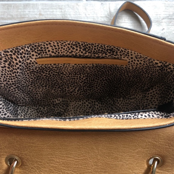 Sole Society Stark Crossbody Camel - Picture 6 of 7